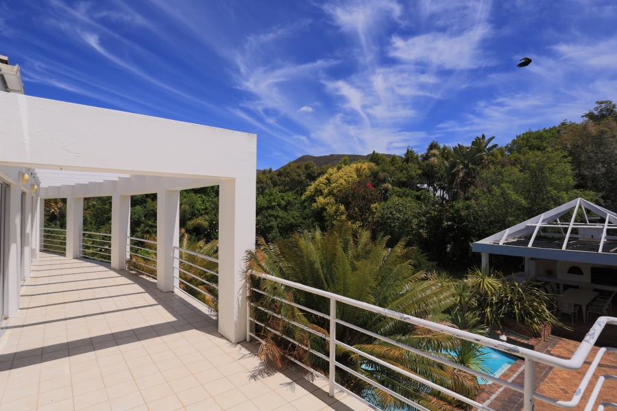 To Let 5 Bedroom Property for Rent in Constantia Western Cape